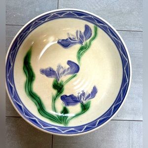 NWOT Gorgeous iris serving bowl - huge & handmade pottery! Heavy & sturdy 🌸🌸